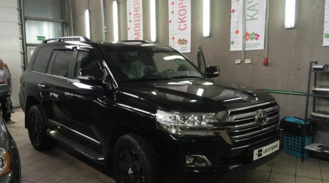 Toyota Land Cruiser Land Cruiser 200 4.5d 243hp AT 2015 года выпуска